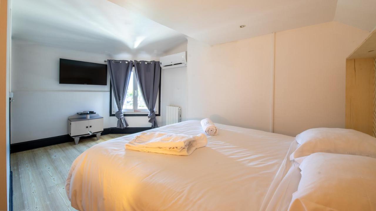 Mamie Jane Suite Deluxe Face Au Lac Tresserve Exterior photo
